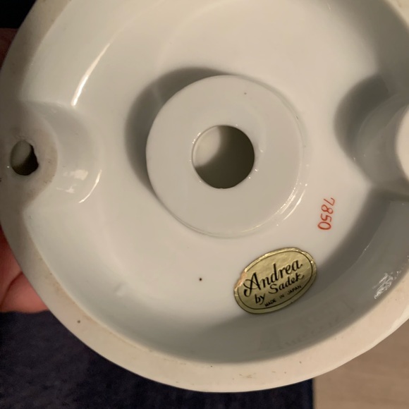 Andrea by Sadak Porcelain Figurine of Woman w/ Her Hands on a Bucket. - Picture 12 of 12